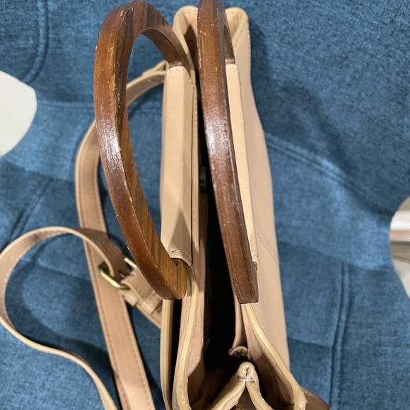 Lot of 9 Purses. New and like new - Picture 8 of 17